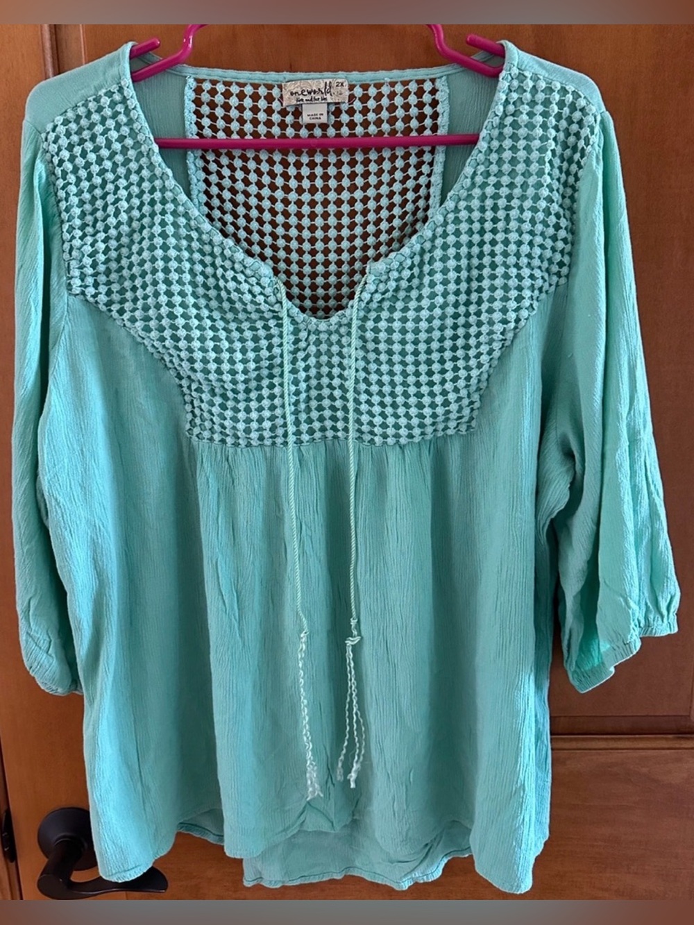 One World Seafoam Crochet Yoke Peasant Tunic Top Plus 2X 🌿